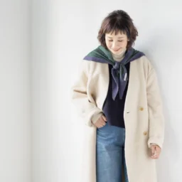 【第7位】【60代ファッション】今買い足すなら「トライアングルストール」に注目！残りの冬をおしゃれに乗り切る防寒アイテム