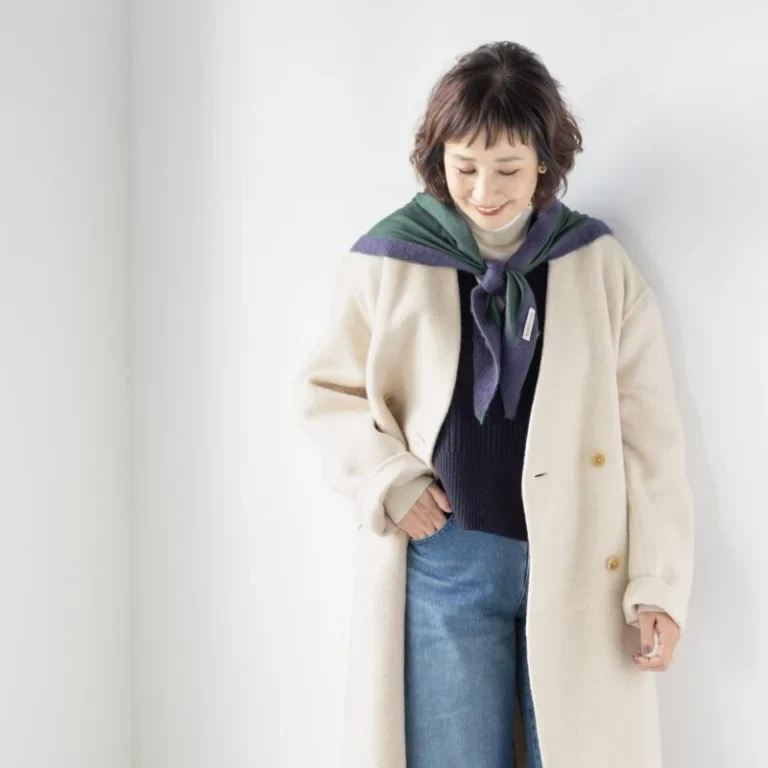 【第7位】【60代ファッション】今買い足すなら「トライアングルストール」に注目！残りの冬をおしゃれに乗り切る防寒アイテム