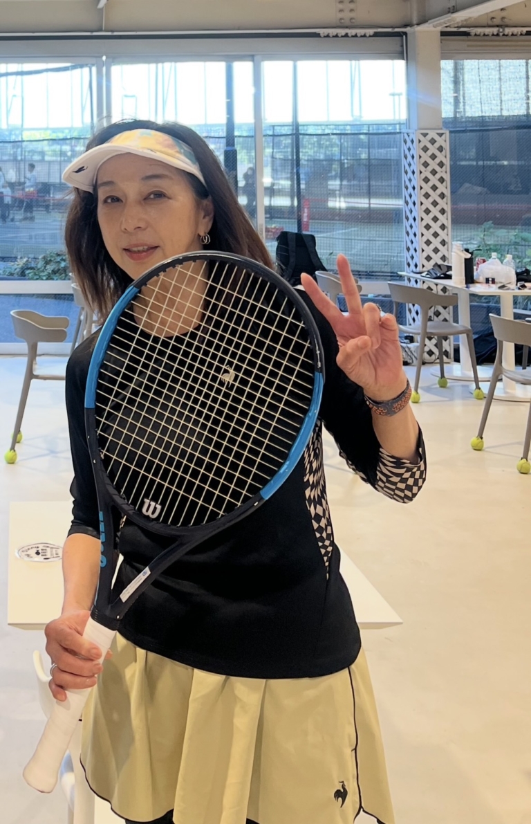 大谷りえ子さんのテニスウェア