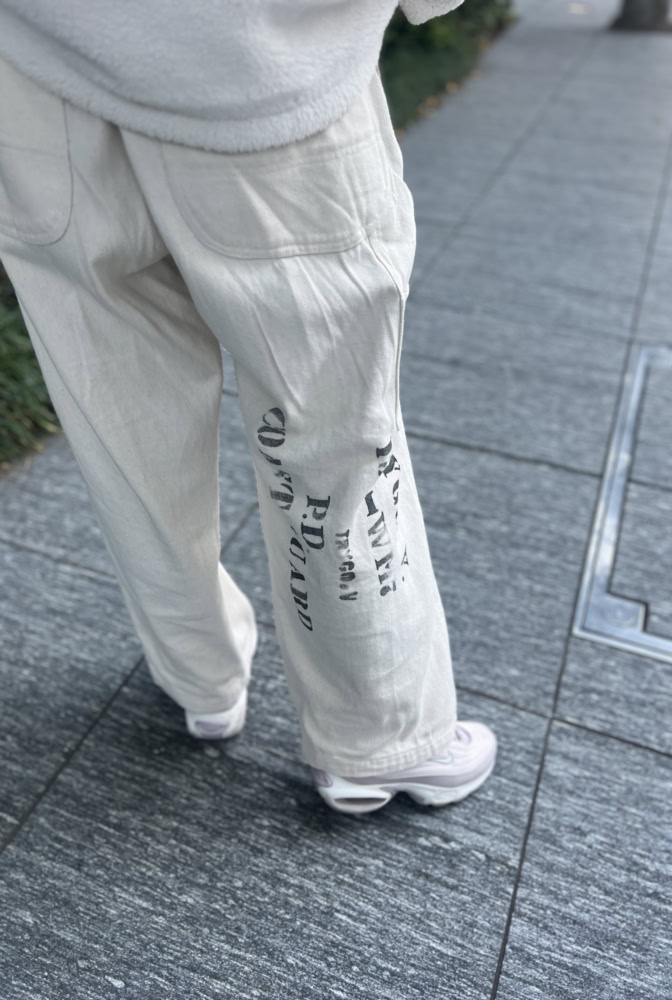 ステンシルプリントが斬新でおしゃれ!