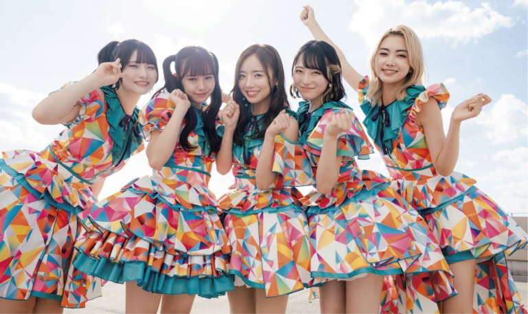 映画『恋愛裁判』よりアイドルグループ「ハッピー☆ファンファーレ」