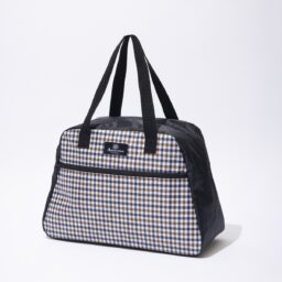 GLOW3月号特別付録「アクアスキュータム」の「大容量ボストンバッグ」