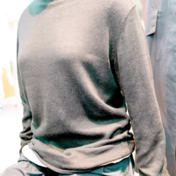 無印良品_シアークルーネックセーター