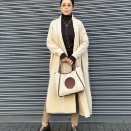 26_２月MOTOMIさんブログ_ニットコートコーデ