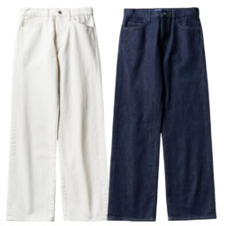 ストーンウォッシュ風のブルーのほか、ネイビーと新色のオフホワイトが登場。ストレートジーンズ各¥4,990／ともにユニクロ アンド ジェイ ダブリュー アンダーソン（ユニクロ）