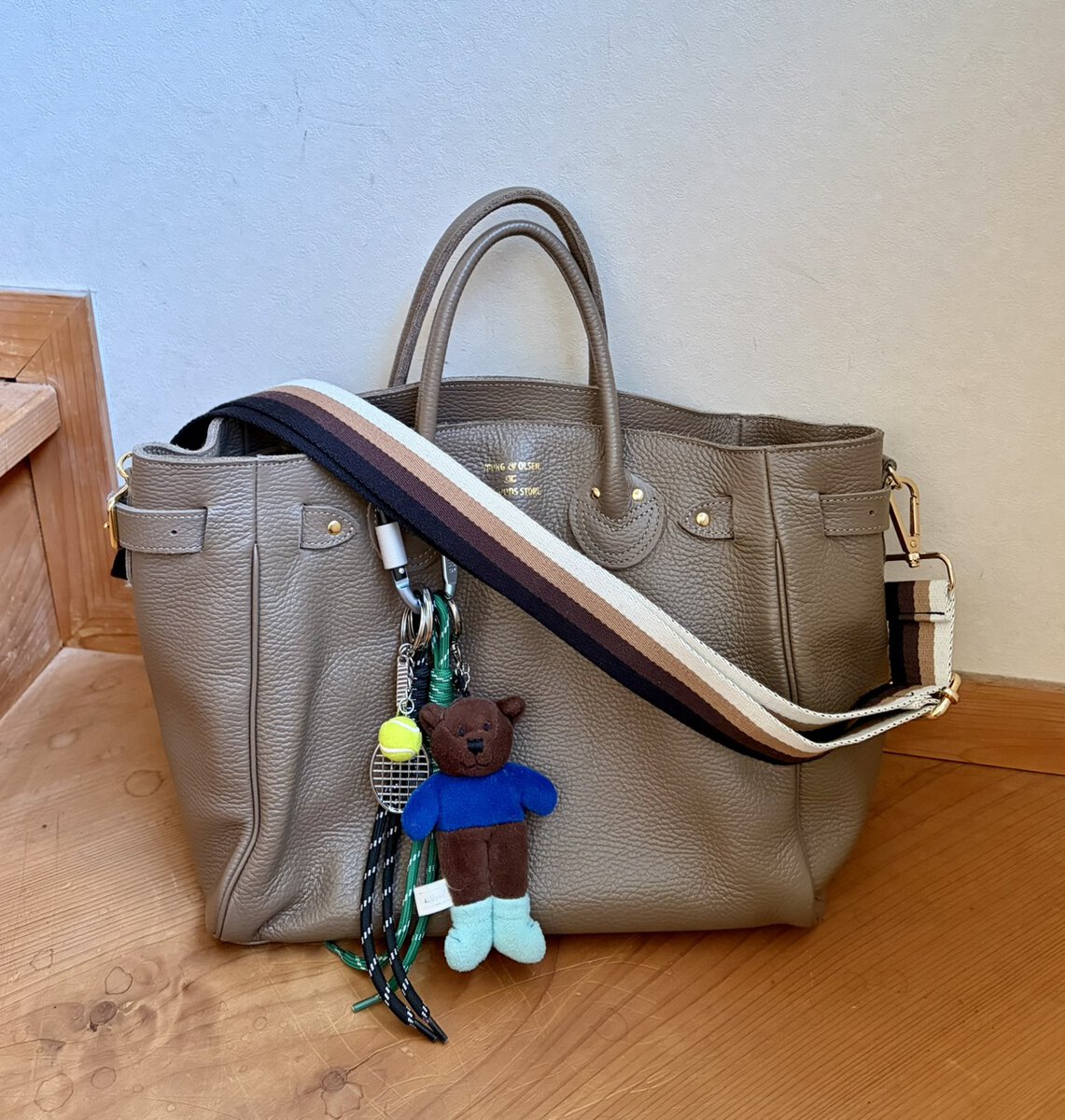 26年1月YUMIKOさんブログ_young&olsenの バッグ