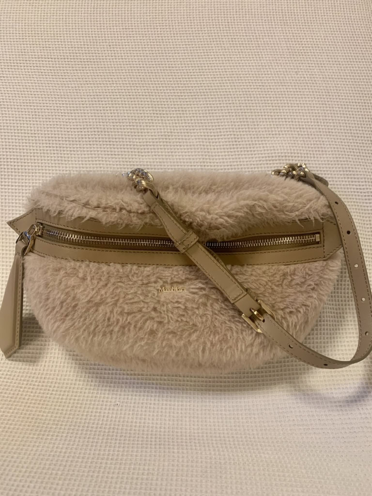バッグ：Max Mara