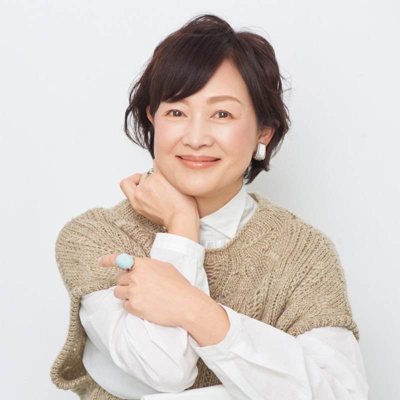 【60代アイメイク】大人こそ「下まぶたメイク」で見違える！間延び頬を解消して小顔効果アップ【山本浩未さんのこれだけメイク塾】