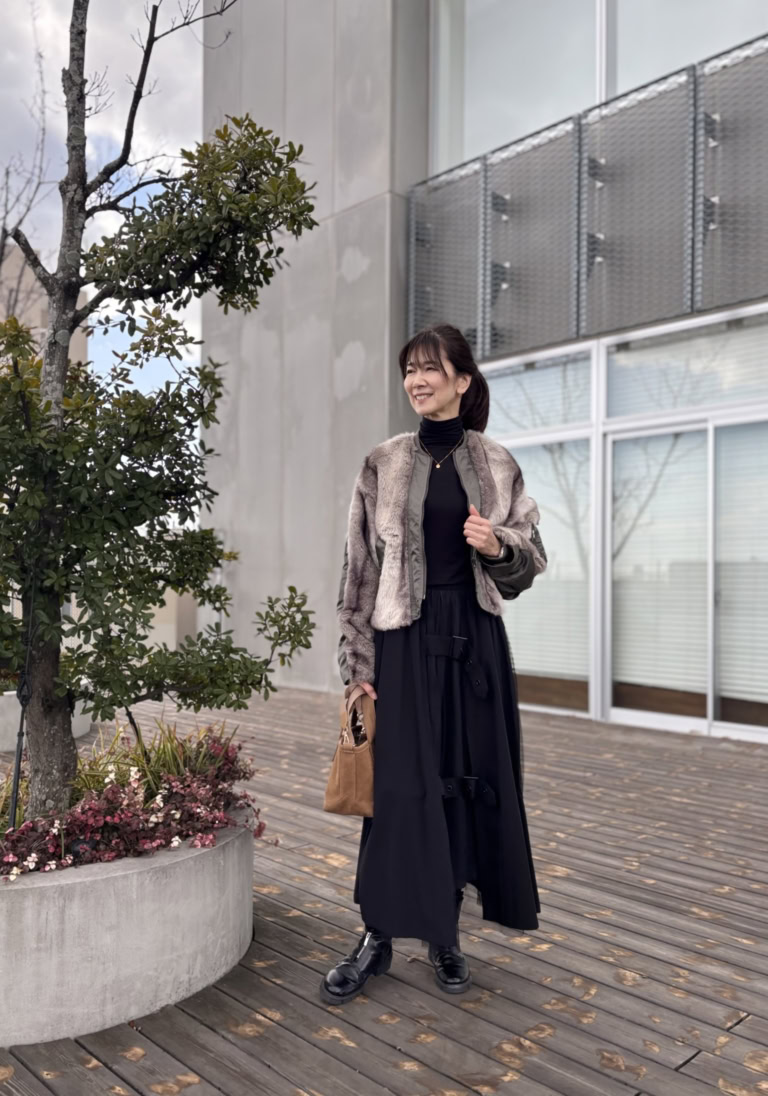 「RADIATE」のグラデーションフェイクファージャケット