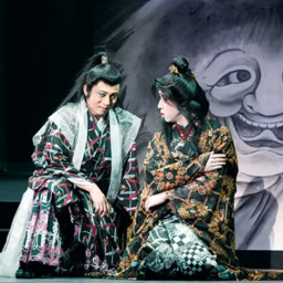 ライ（松本幸四郎）はエイアン国の四天王に上り詰める