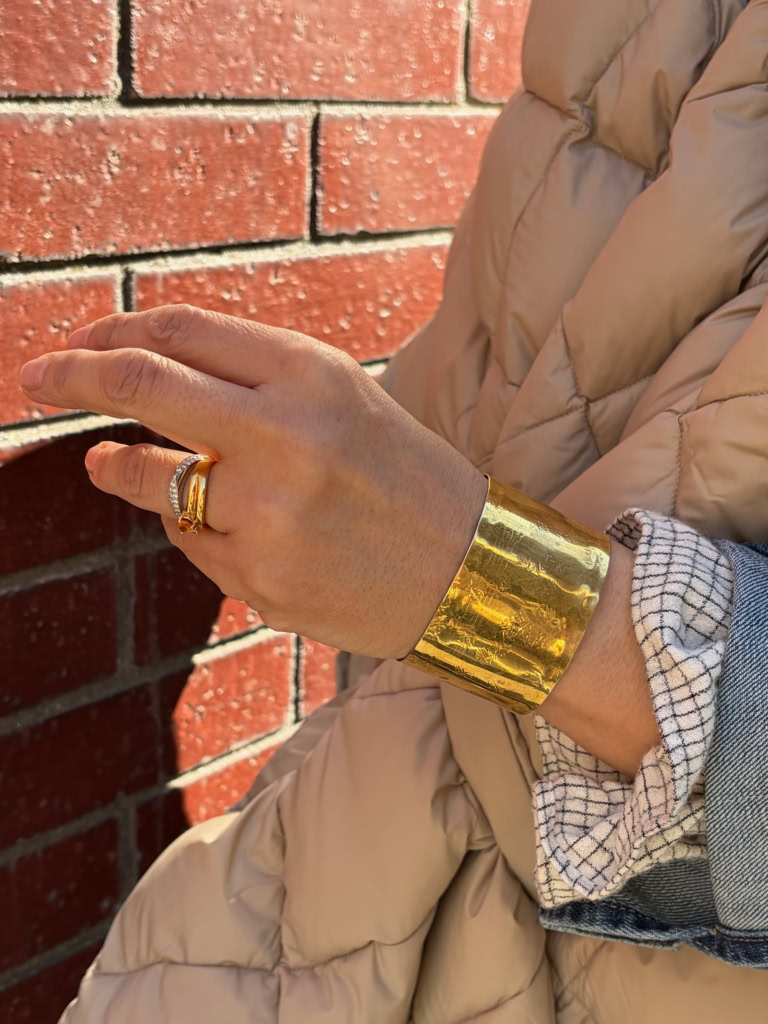 バングルはアクセサリーマウ