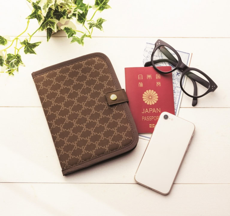 ロベルタ ディ カメリーノ〈持ち物整理ケース〉