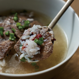 主食　コムタンクッパ