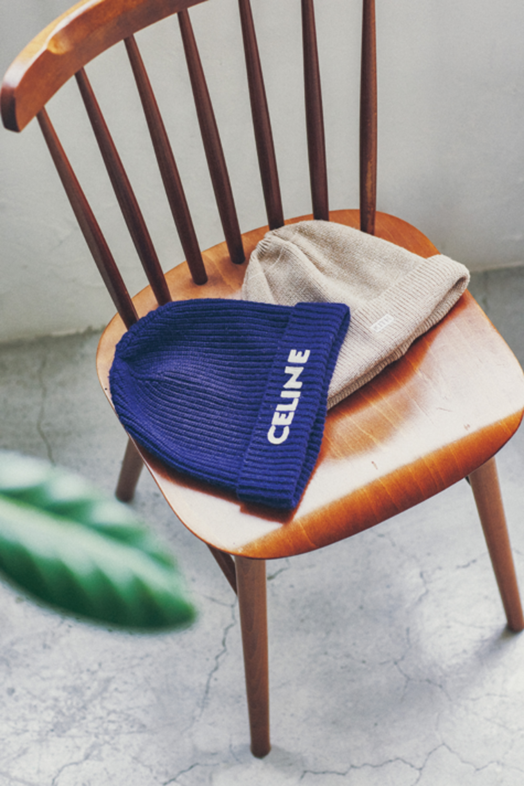 カジュアルに欠かせないニット帽をスタンバイ