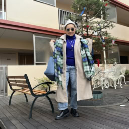 加藤理恵さんの青コーデ