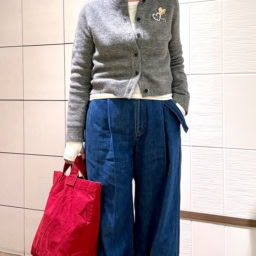26年２月yumikoさんブログ_グレーのカーディガンコーデ