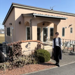 カフェ マーナメリー前