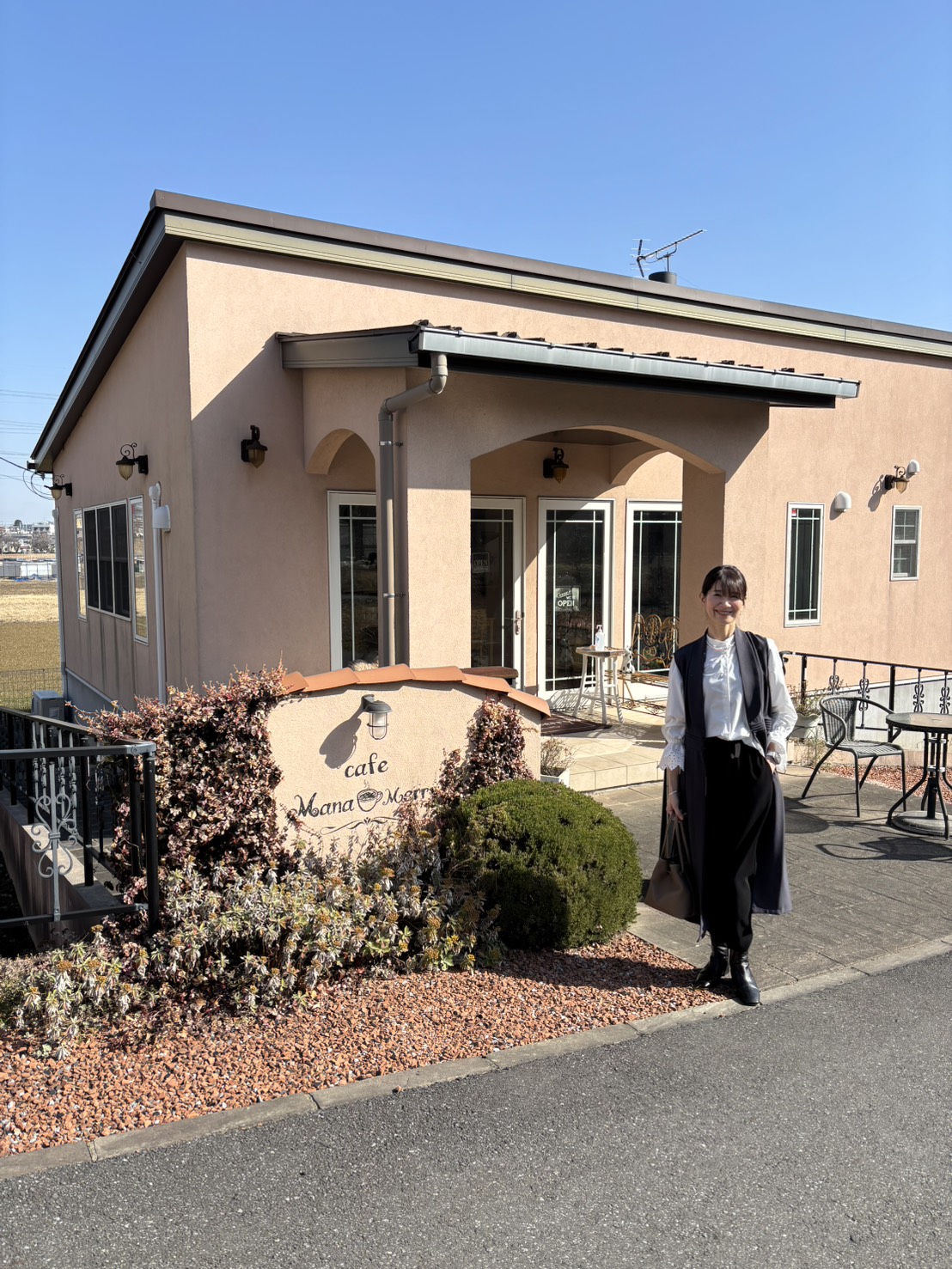 カフェ マーナメリー前