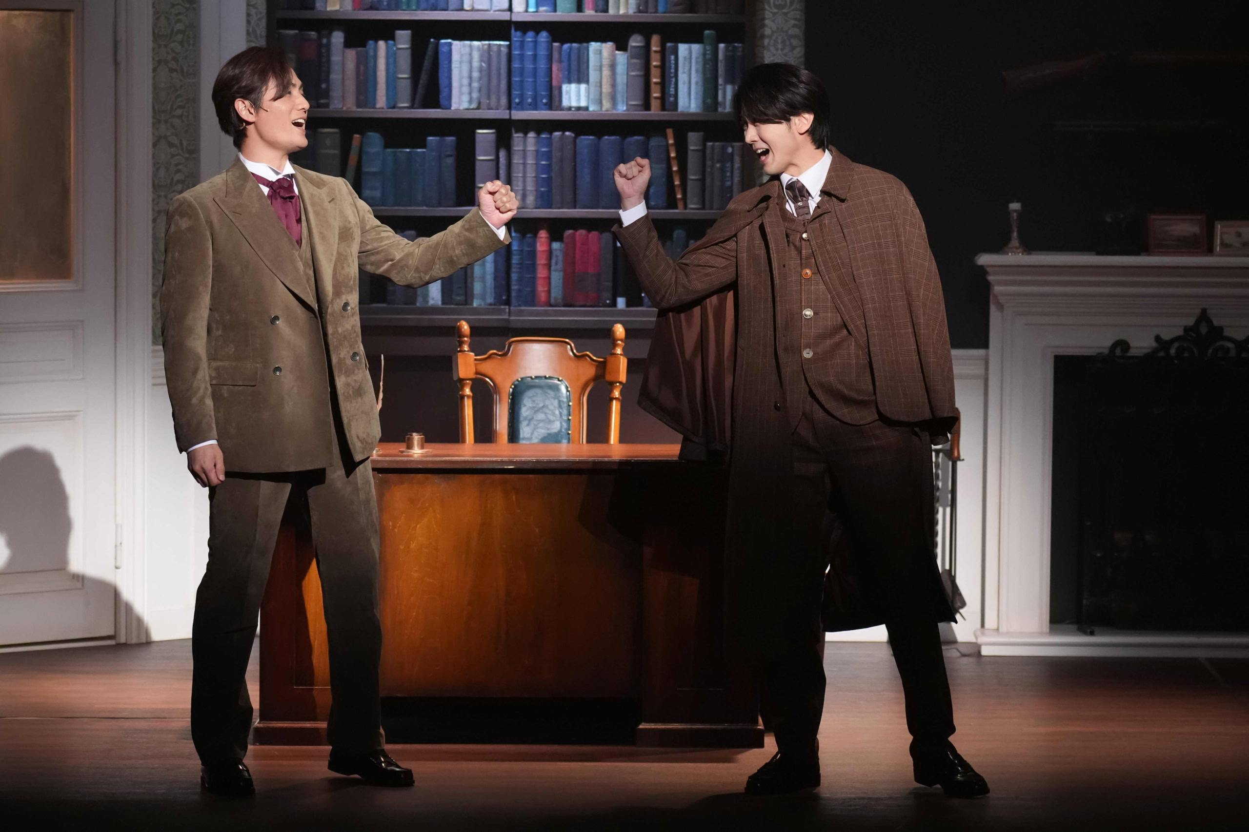 右から太田基裕、加藤和樹　写真：田中亜紀