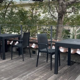 「九段 kudan house」の屋上