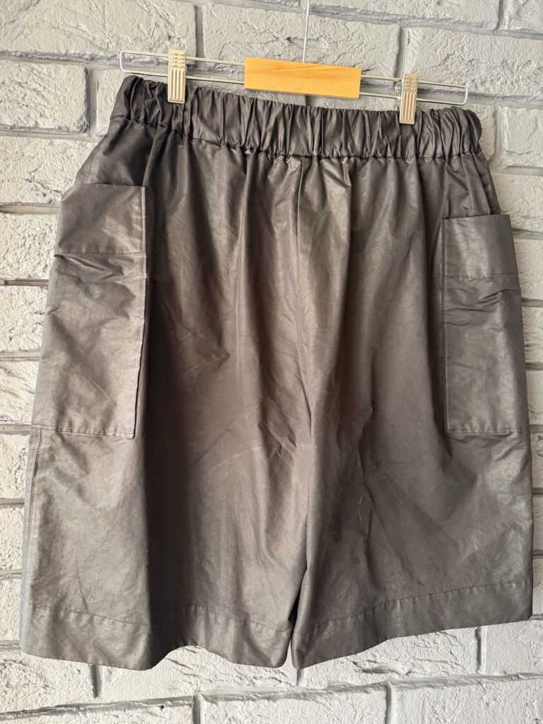 ショートパンツ:IHATOV