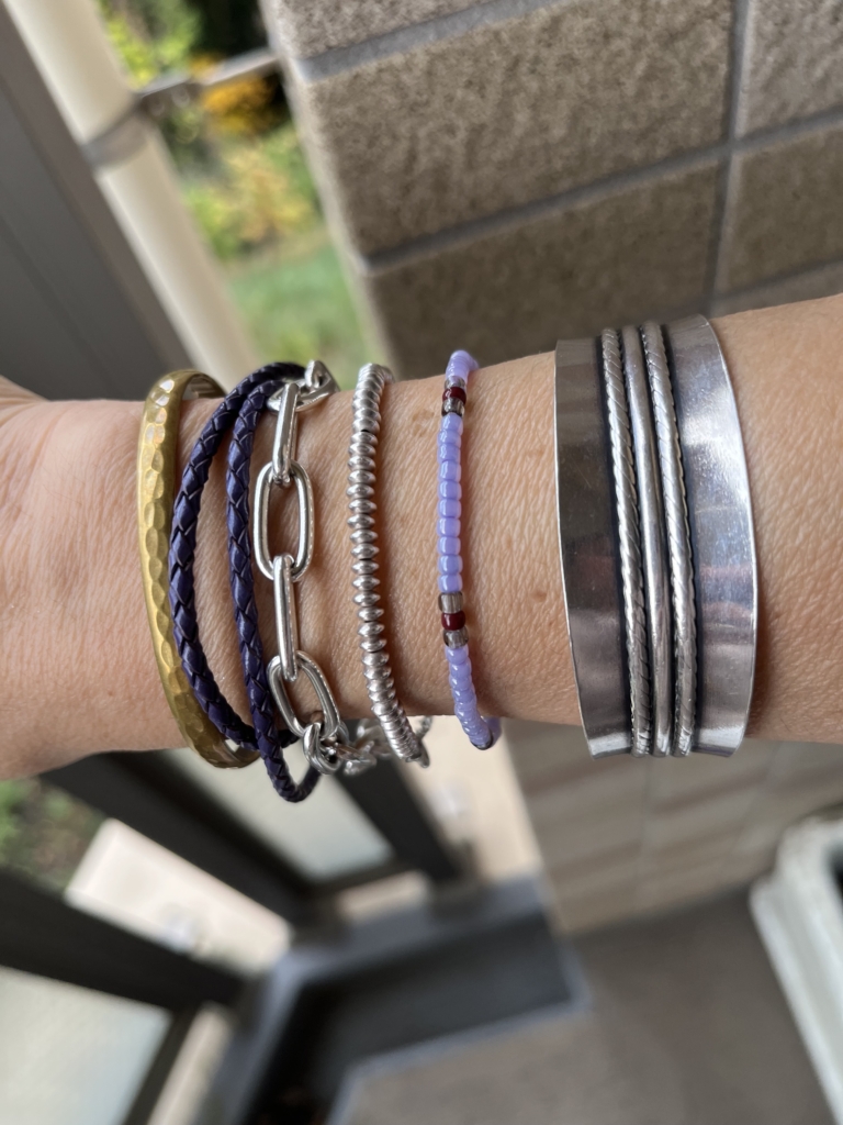 加藤理恵さんの紫コーデ