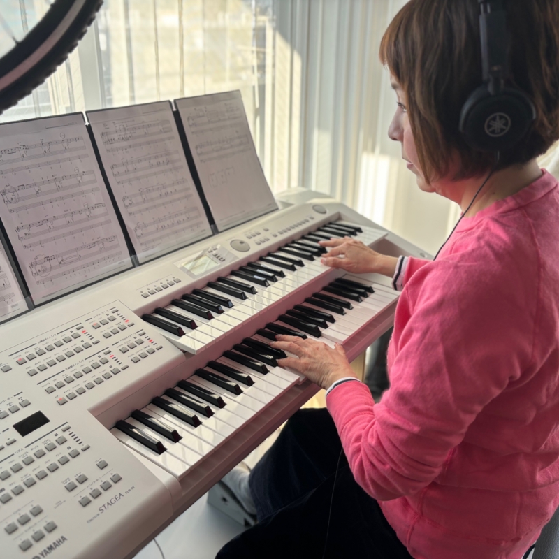 【50代趣味】半世紀ぶりにエレクトーン再挑戦。子どもの頃の「好き」を、もう一度育てています。