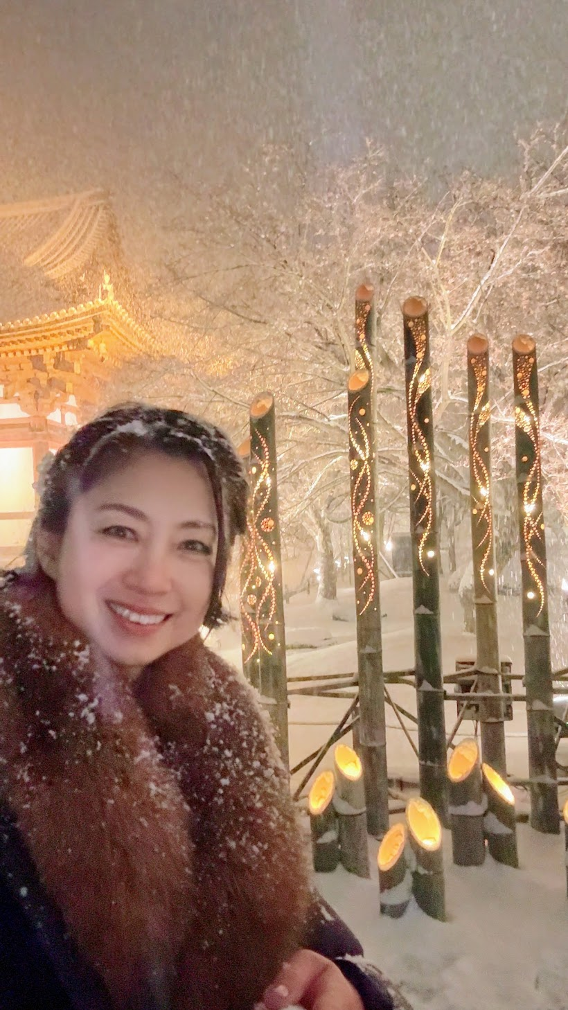 エントランスの竹あかり。この夜の京都は氷点下。