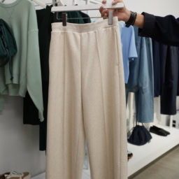 26ssユニクロ展示会_