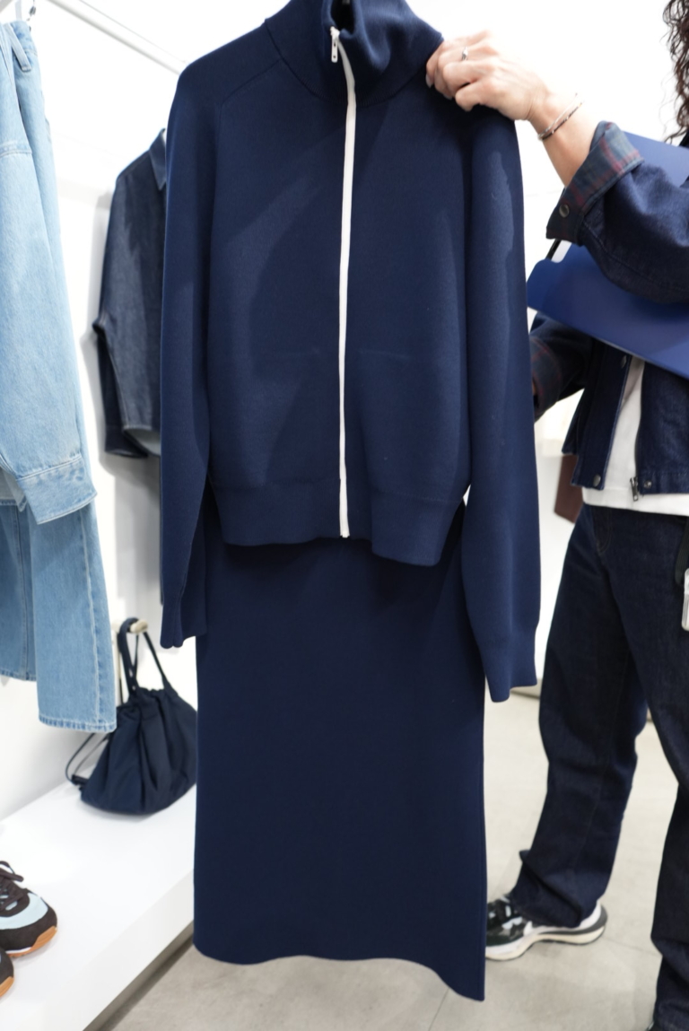 26ssユニクロ展示会_