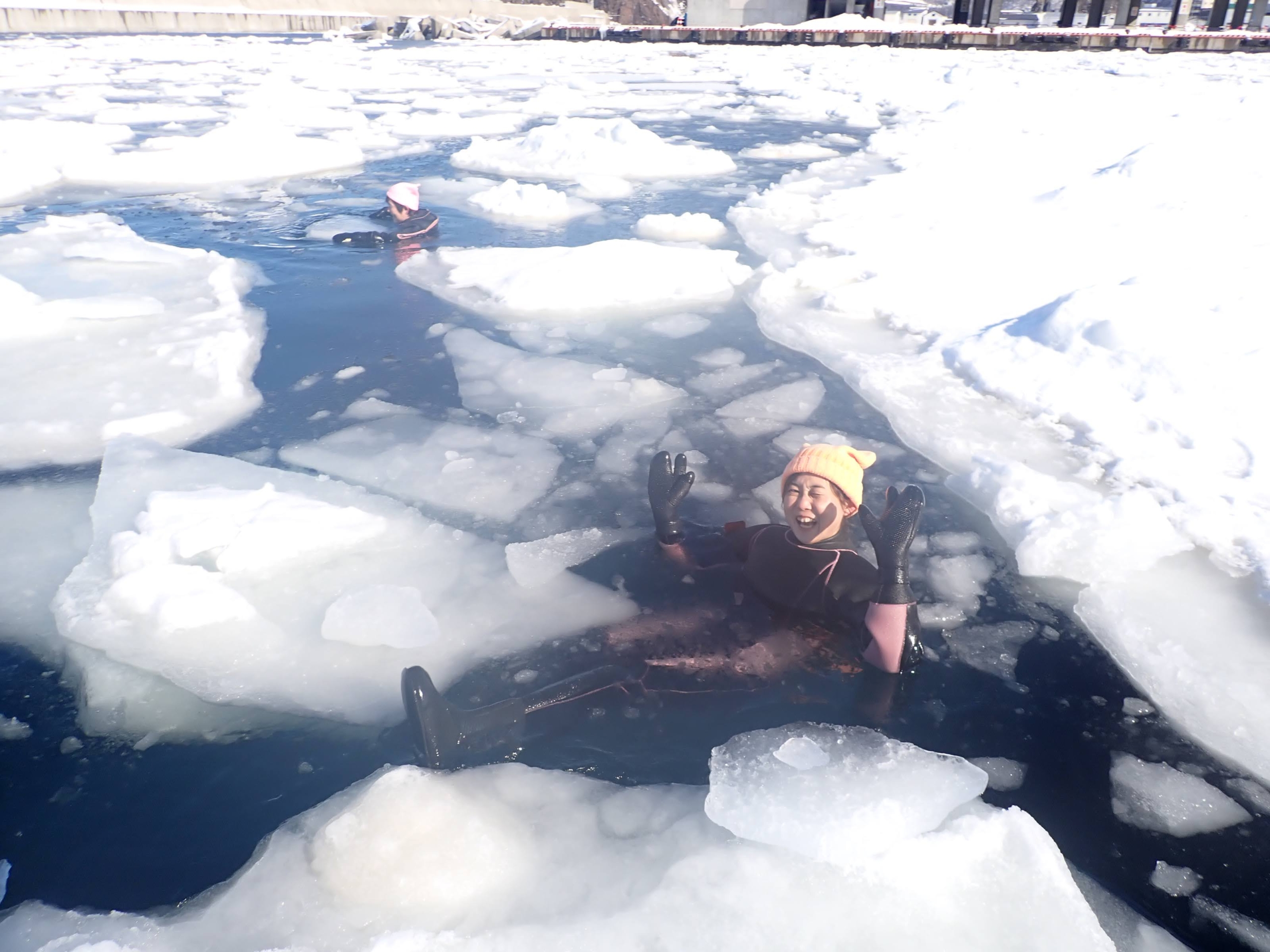 北海道　知床　ウトロ　流氷ウォーク
