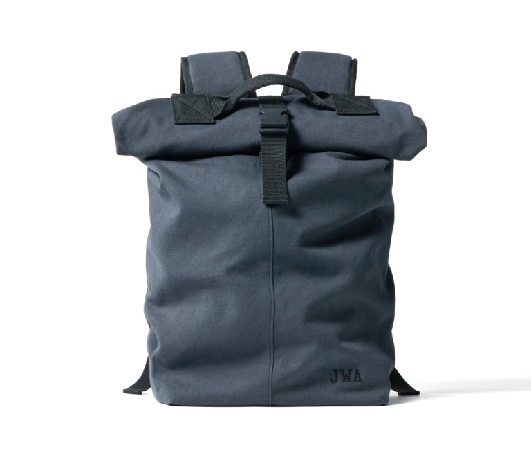 「ロールトップバックパック」¥4,990