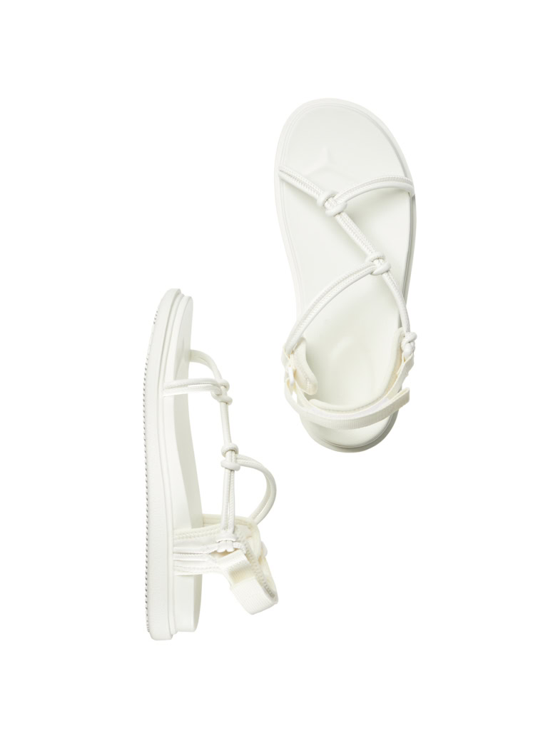 ロープサンダル ￥3,990