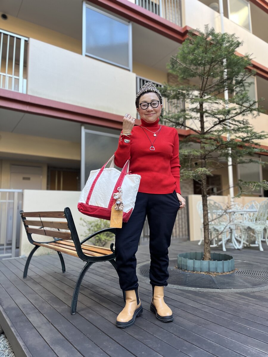 加藤理恵さんの赤コーデ