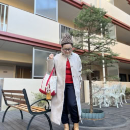 加藤理恵さんの赤コーデ