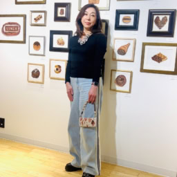 CONVERSE TOKYO NEWoManで購入春先に気に入ったジーンズと、いつも愛用BREAD1set パン柄のiPhoneケース