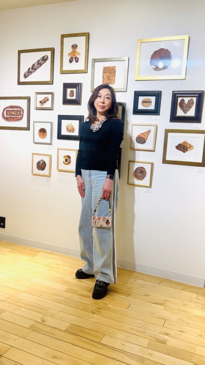 CONVERSE TOKYO NEWoManで購入春先に気に入ったジーンズと、いつも愛用BREAD1set パン柄のiPhoneケース