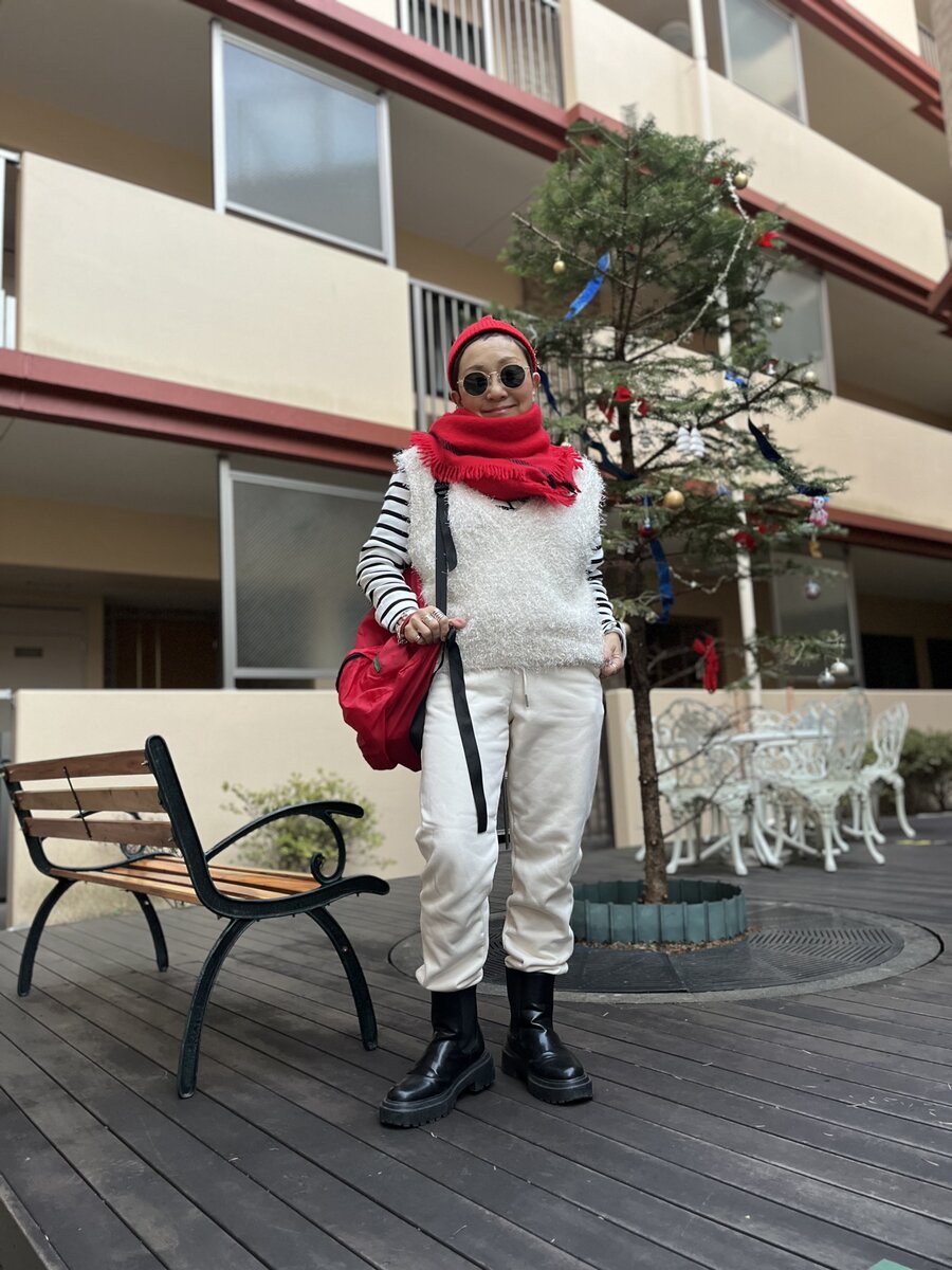 加藤理恵さんの赤コーデ