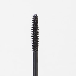 ロングブーストマスカラ 01 ¥693／セザンヌ化粧品【2/2発売】
