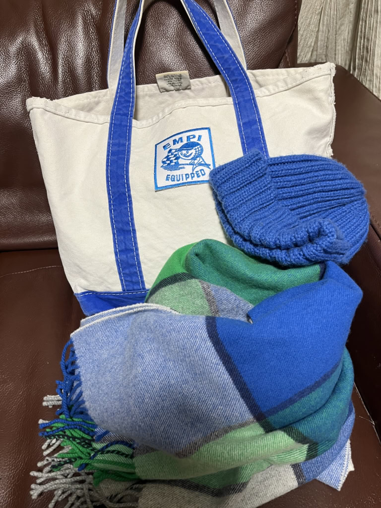 加藤理恵さんの青コーデ