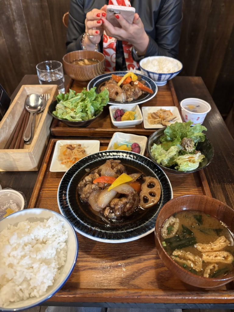 北千住駅近くの人気店 「あさり食堂」でランチ