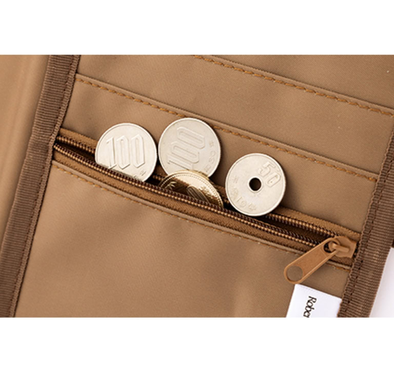 ファスナーつきポケット