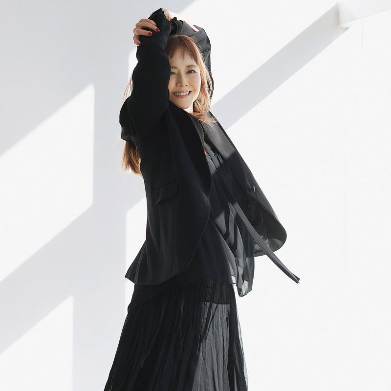 【60代ライフスタイル】熊谷真実さんインタビュー「一日一日悔いのないよう、自分を出しきりたい」「私のいちばんのファン」という夫のことも【まことのはなし/後編】