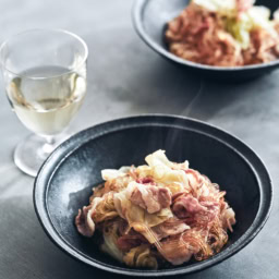 春雨、豚肉、梅の重ね蒸し