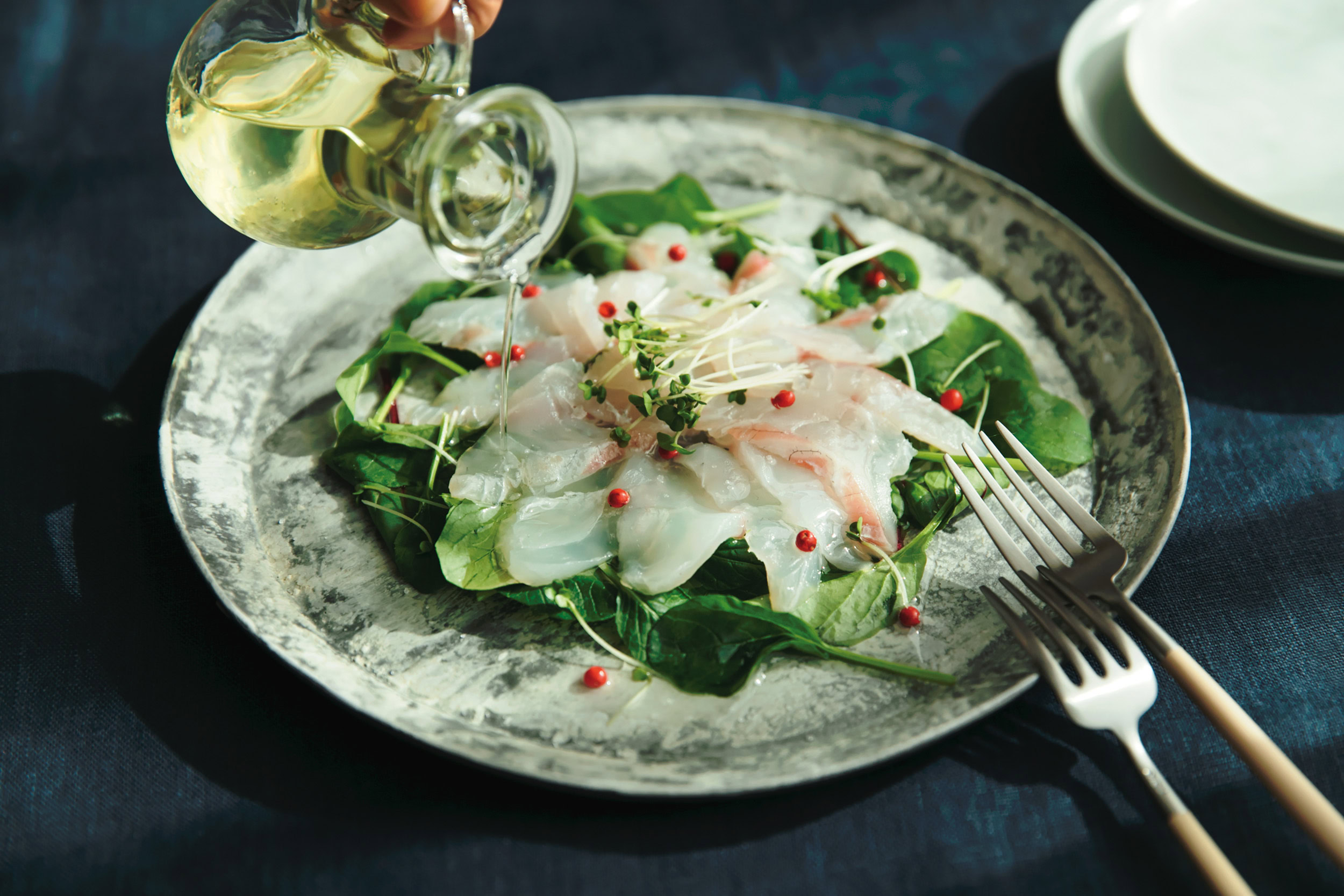 いつもの料理に、ほんのり異国情緒を。わが家のカルパッチョの定番です