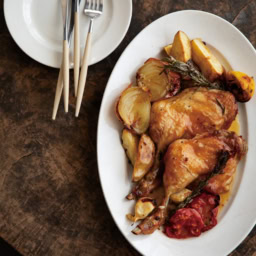 ローズマリーとレモン香りが広がる「チキンのごちそうグリル」