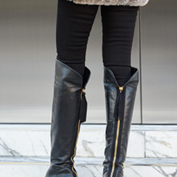 ニーハイブーツはセレクトショップで何年か前に見つけたインポートのもの。