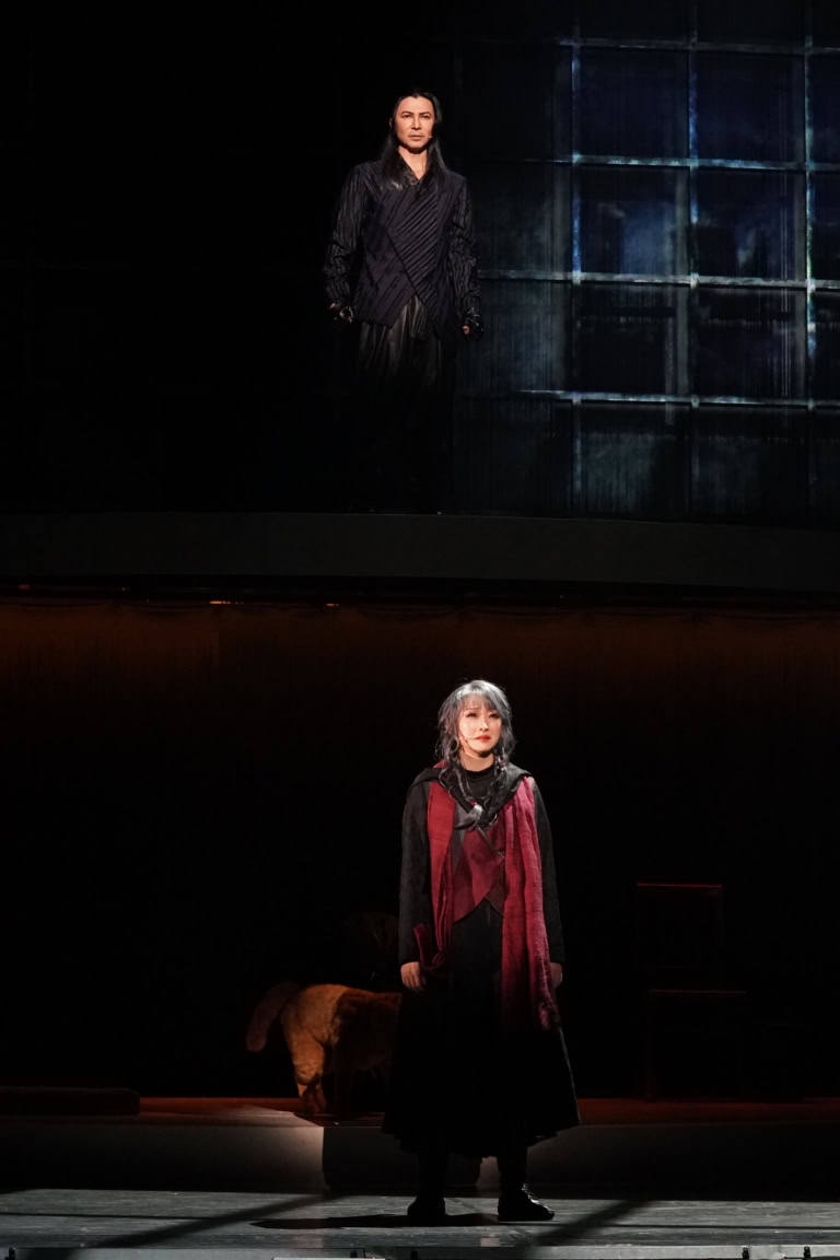 爪角（花總）まり脳裏にはいつもかつての師、リュウ（武田真治）が。