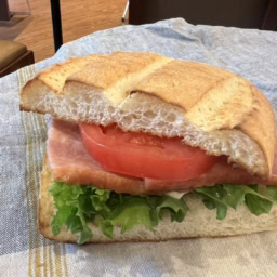 サンマルクカフェ　プレミアムホットサンドBLT