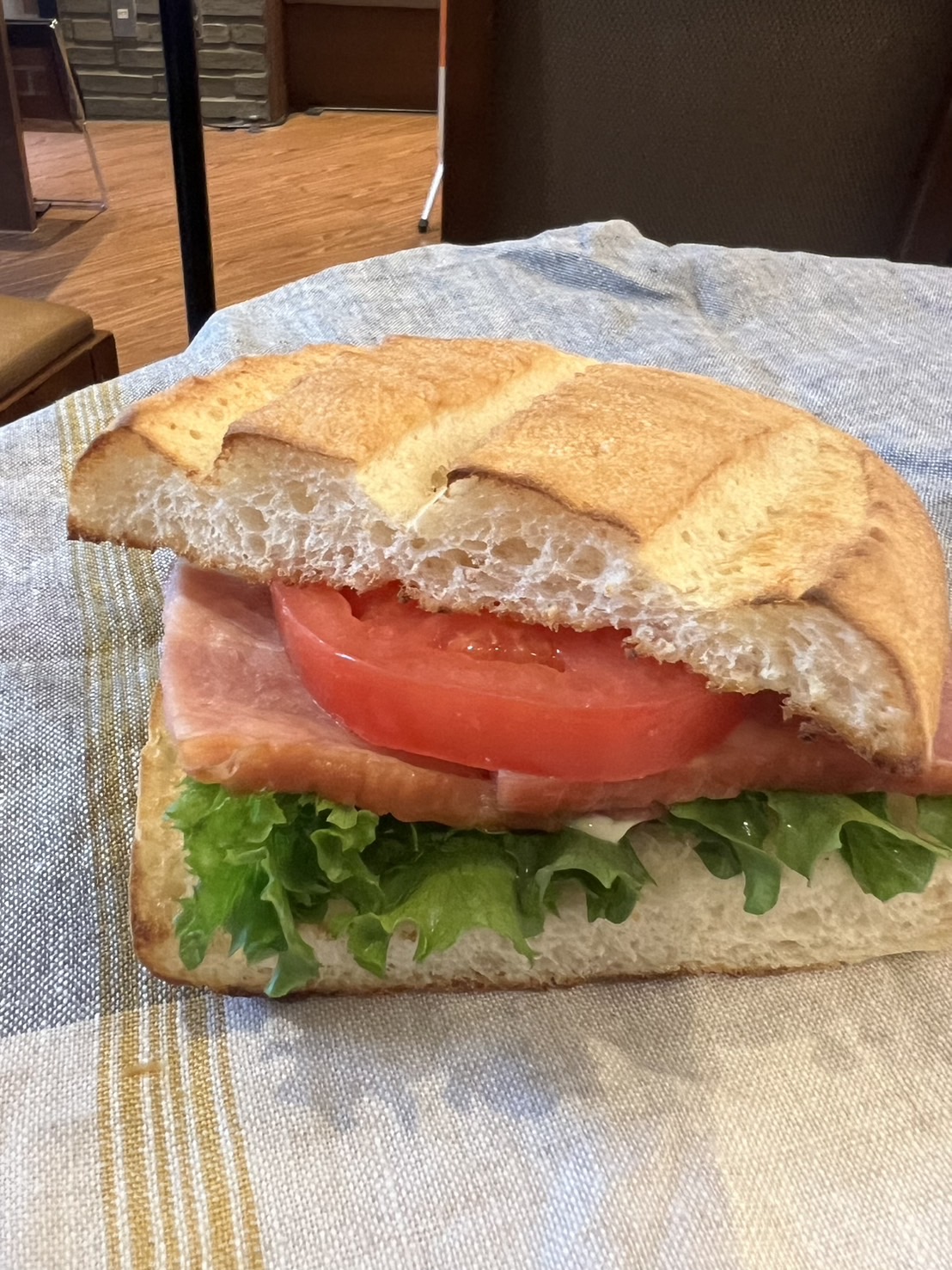 サンマルクカフェ　プレミアムホットサンドBLT